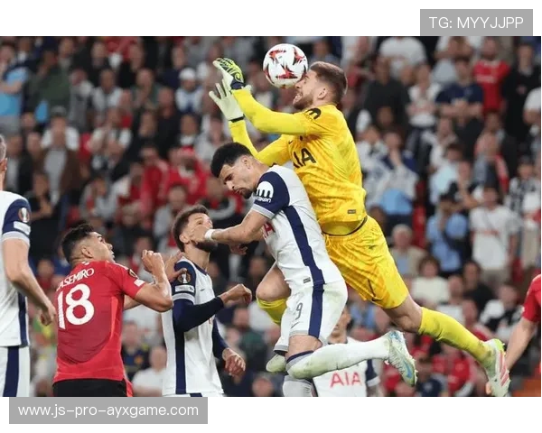 托特纳姆热刺直塞配合推进几近完美